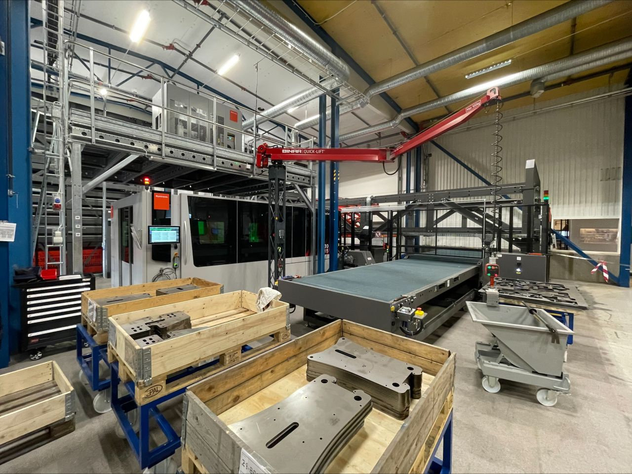 Laser Fiber Cutting Center and operated parts