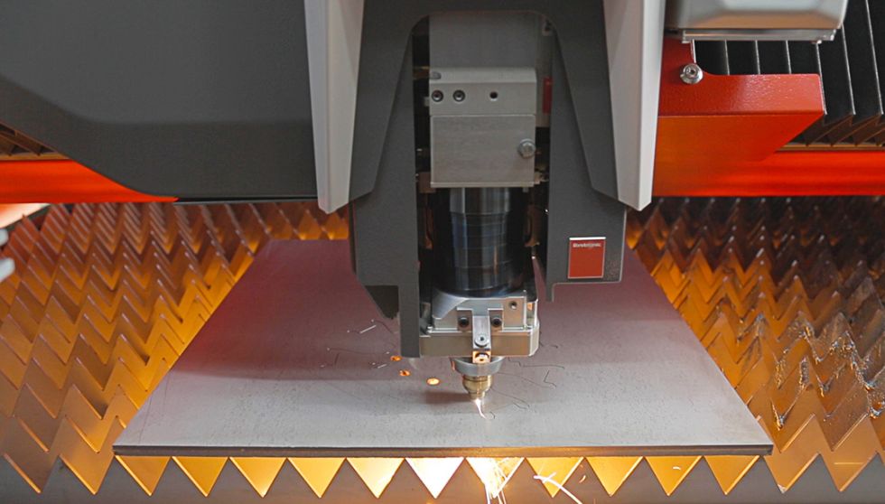 Cutting head of a fiber laser processing sheet metal