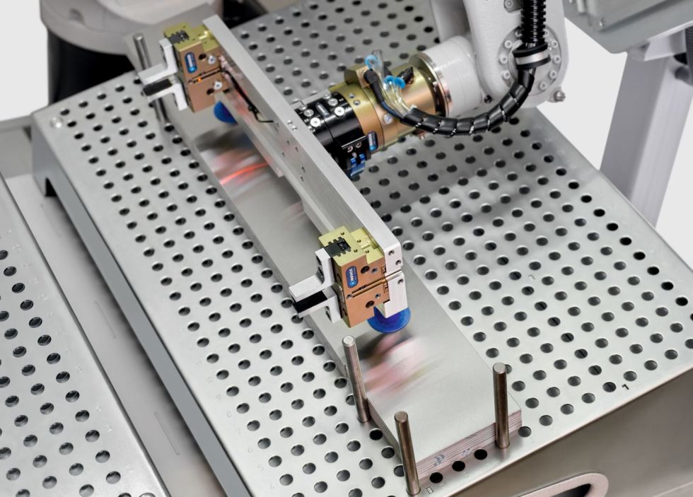 Automatisierte Abkantpresse Mobile Bending Cell - Flexible Automation und automatisiert arbeiten mit der Biegezelle