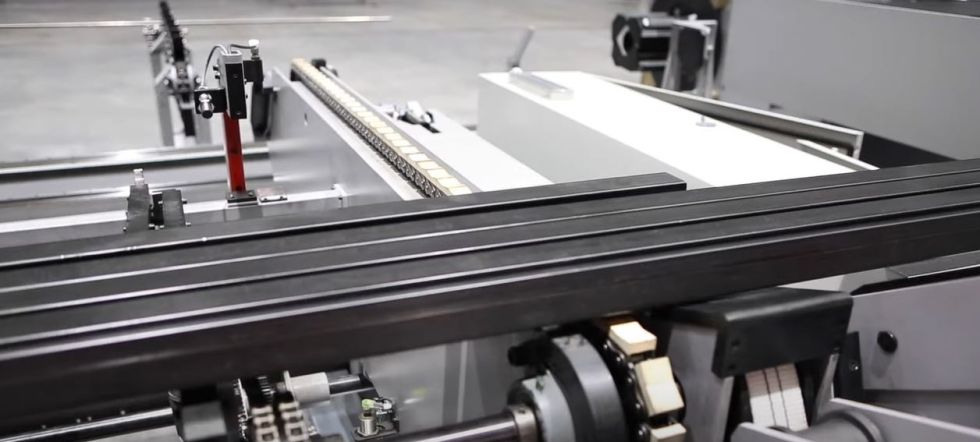 FL 170 3d tube laser cutting machine: Bundle loading