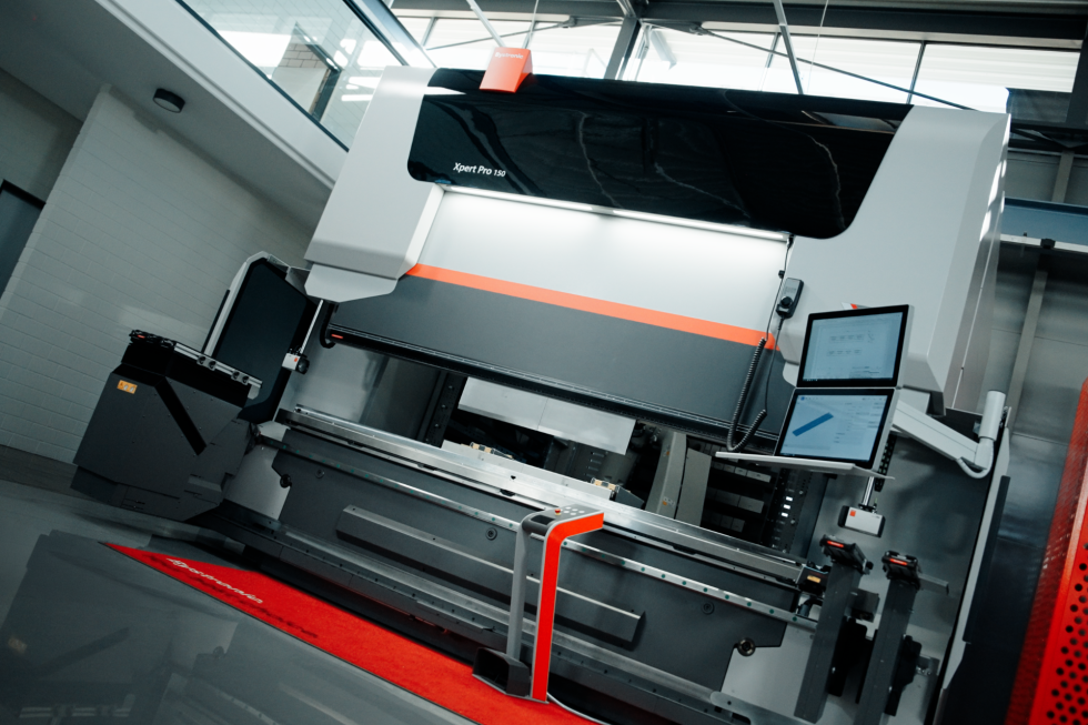 Xpert Pro sheet metal bender