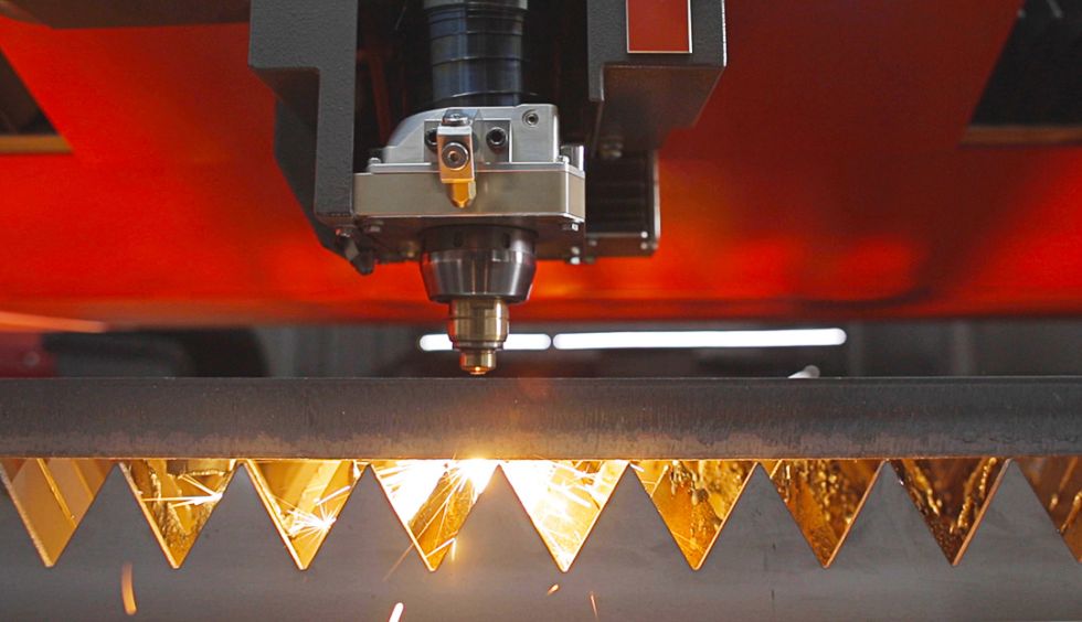 High cutting quality up to 30 millimeters: The new "BeamShaper" function enables exceptional cutting quality for steel.