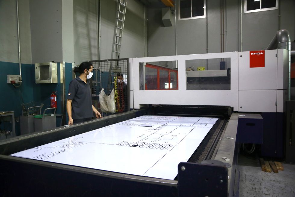 The housing of the ventilator is cut on the Bystar 3015 laser machine.