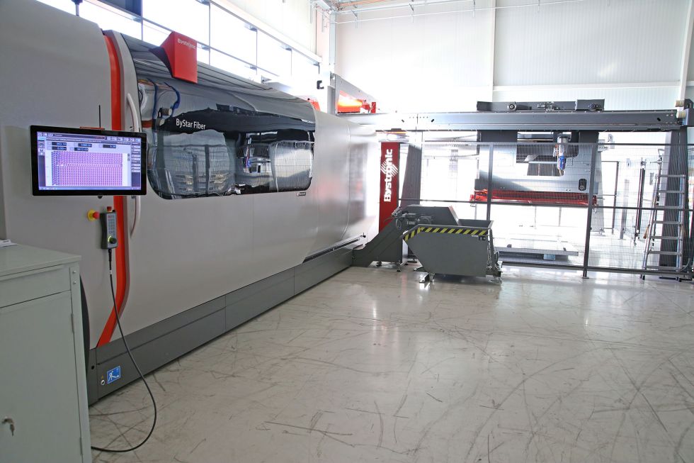Since December 2018, the new fiber laser cutting system ByStar Fiber 4020 has been in use at MKW.