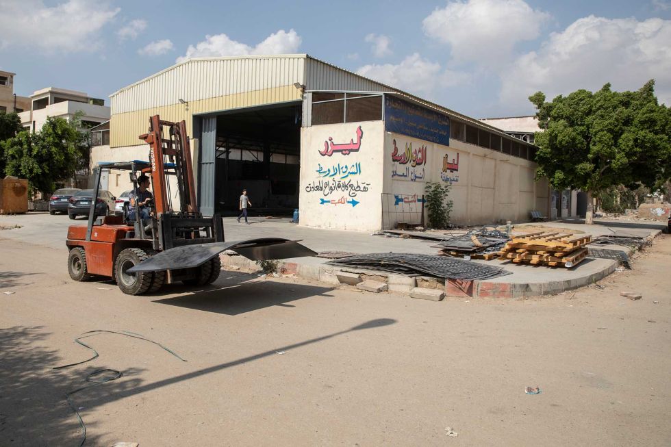 Die Kazhlawi Brüder haben sich in der Nähe zu Kairo eine moderne Fabrik aufgebaut.